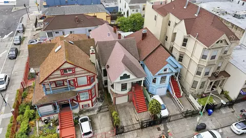 View/Area - 55 8th St, Oakland, CA 94607 photo 1 of 12