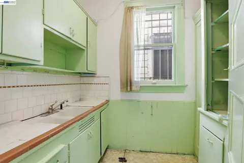 Kitchen - 55 8th St, Oakland, CA 94607 photo 1 of 2