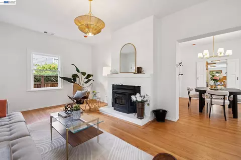 3287 Briggs Ave, Alameda, CA 94501