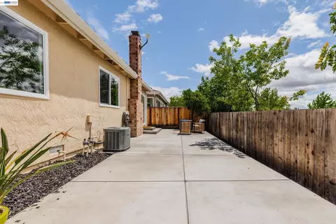 Exterior - 507 Alexander Way, Milpitas, CA 95035 photo 6 of 7