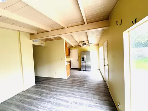 Living - 739 M St, Davis, CA 95616 photo 4 of 4