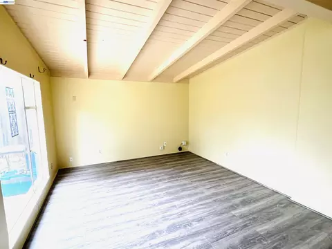 Living - 739 M St, Davis, CA 95616 photo 2 of 4