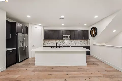 Kitchen - 18210 Argento Loop, San Ramon, CA 94583 photo 2 of 4