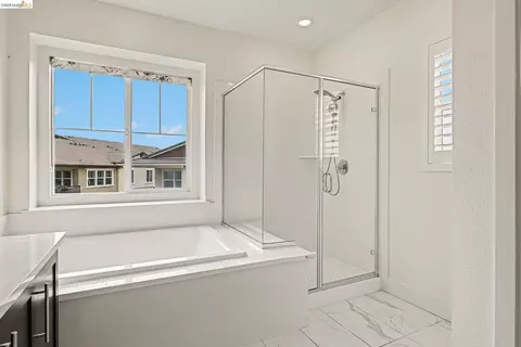Bath - 18210 Argento Loop, San Ramon, CA 94583 photo 3 of 3