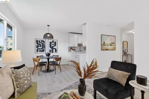 3477 Boston Ave #4, Oakland, CA 94602