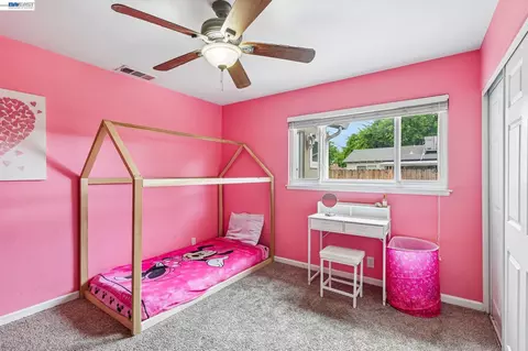 Bedroom - 1225 W Beverly Pl, Tracy, CA 95376 photo 4 of 5