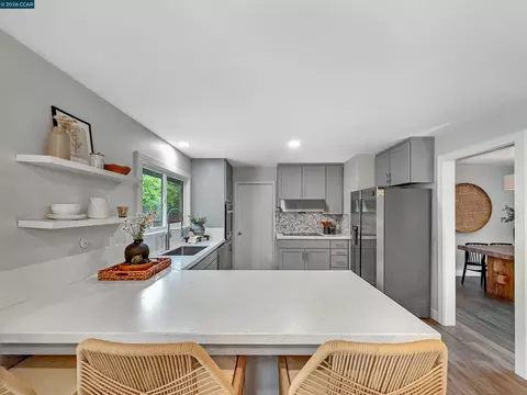 Kitchen - 8 Cherryhills Ct, Lafayette, CA 94549 photo 2 of 4