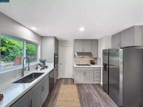 Kitchen - 8 Cherryhills Ct, Lafayette, CA 94549 photo 3 of 4