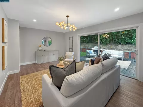 Living - 8 Cherryhills Ct, Lafayette, CA 94549 photo 4 of 4