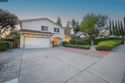 121 Violet Rd, Hercules, CA 94547