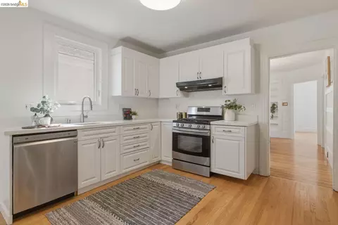 Kitchen - 1435 Berkeley Way, Berkeley, CA 94702 photo 3 of 4