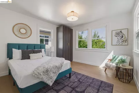 Bedroom - 1435 Berkeley Way, Berkeley, CA 94702 photo 7 of 9