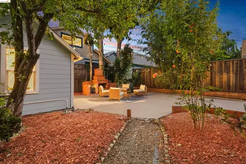 Exterior - 1435 Berkeley Way, Berkeley, CA 94702 photo 6 of 9