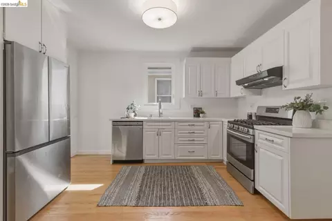 Kitchen - 1435 Berkeley Way, Berkeley, CA 94702 photo 2 of 4