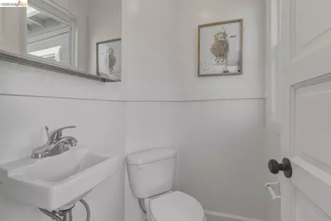 Bath - 1435 Berkeley Way, Berkeley, CA 94702 photo 1 of 5