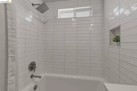 Bath - 1435 Berkeley Way, Berkeley, CA 94702 photo 5 of 5