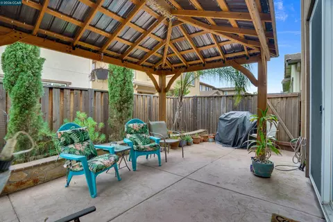 Exterior - 173 Willowrun Way, Oakley, CA 94561 photo 6 of 7