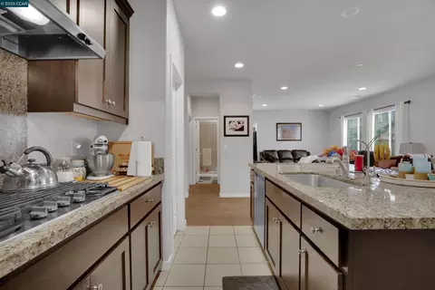 Kitchen - 173 Willowrun Way, Oakley, CA 94561 photo 1 of 2