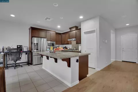 Entry Way - 173 Willowrun Way, Oakley, CA 94561 photo 2 of 3