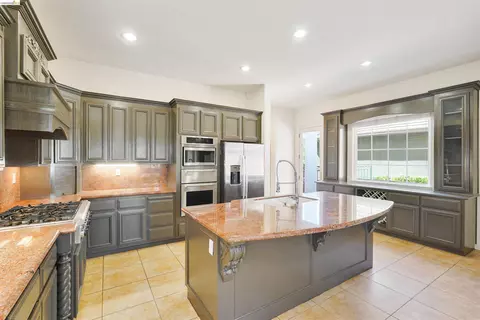 Kitchen - 9208 Hallmark Pl, Vallejo, CA 94591 photo 1 of 5