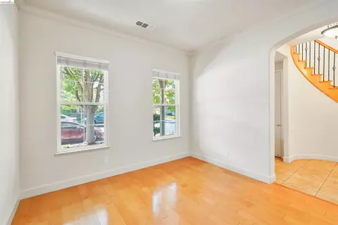 Living - 9208 Hallmark Pl, Vallejo, CA 94591 photo 1 of 9