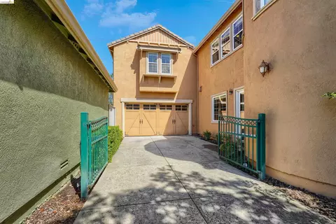 Exterior - 9208 Hallmark Pl, Vallejo, CA 94591 photo 3 of 8