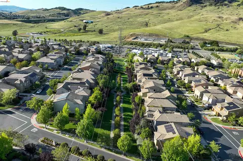 View/Area - 9208 Hallmark Pl, Vallejo, CA 94591 photo 1 of 3