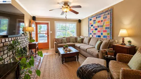 18183 Rainier Ave, Hayward, CA 94541 photo 2