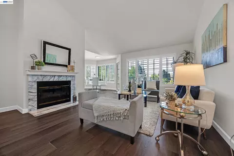 5012 Lakeview Dr #200, San Ramon, CA 94582