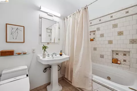 Bath - 3560 Dwight Way, Berkeley, CA 94704 photo 1 of 2