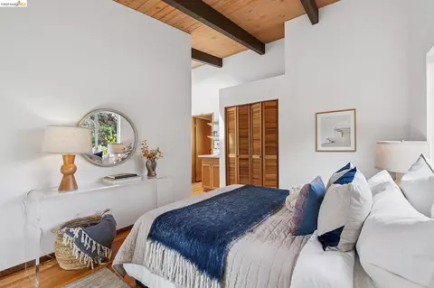 Bedroom - 3560 Dwight Way, Berkeley, CA 94704 photo 6 of 6