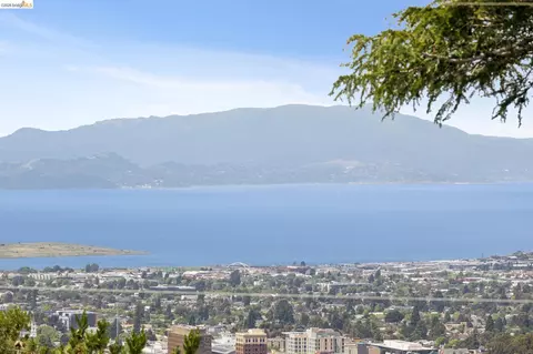 View/Area - 3560 Dwight Way, Berkeley, CA 94704 photo 4 of 13