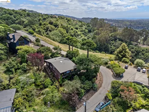 View/Area - 3560 Dwight Way, Berkeley, CA 94704 photo 10 of 13