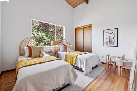 Bedroom - 3560 Dwight Way, Berkeley, CA 94704 photo 1 of 6