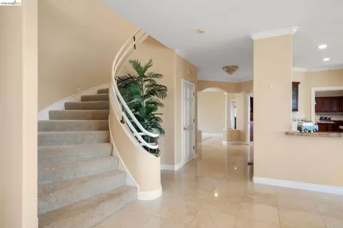Entry Way - 96 Shell Pl, Discovery Bay, CA 94505 photo 2 of 5