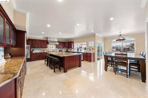 Kitchen - 96 Shell Pl, Discovery Bay, CA 94505 photo 2 of 5