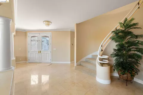 Entry Way - 96 Shell Pl, Discovery Bay, CA 94505 photo 3 of 5