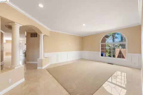 Living - 96 Shell Pl, Discovery Bay, CA 94505 photo 6 of 7