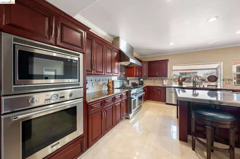 Kitchen - 96 Shell Pl, Discovery Bay, CA 94505 photo 5 of 5