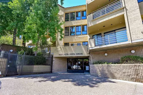 1201 Alta Vista Dr #206, Walnut Creek, CA 94596