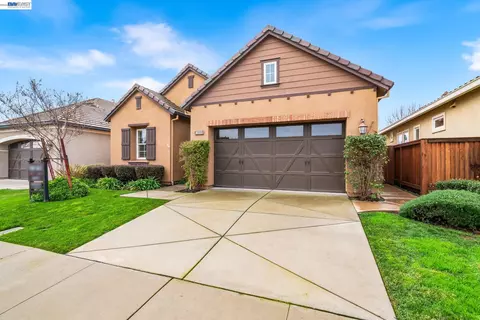 1033 Malbec Ln, Brentwood, CA 94513