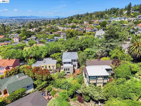 View/Area - 2114 Marin Ave, Berkeley, CA 94707 photo 7 of 9