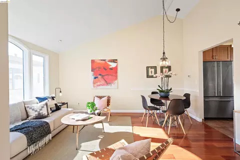 6555 Shattuck Ave, Oakland, CA 94609