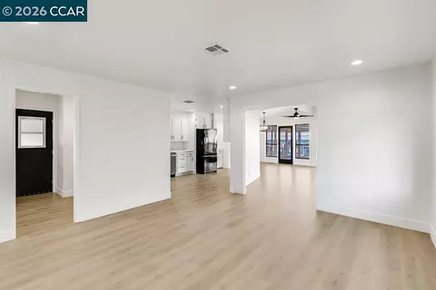 Living - 193 Oxbow Marina Dr, Isleton, CA 95641 photo 8 of 8