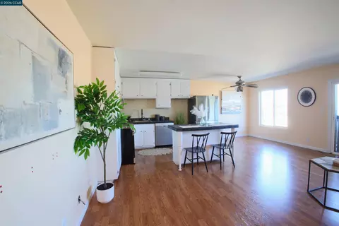 3090 Los Prados #24, San Mateo, CA 94403