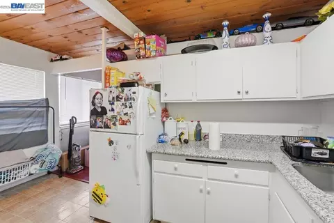 Kitchen - 1486 Marclair Dr, Concord, CA 94521 photo 2 of 7