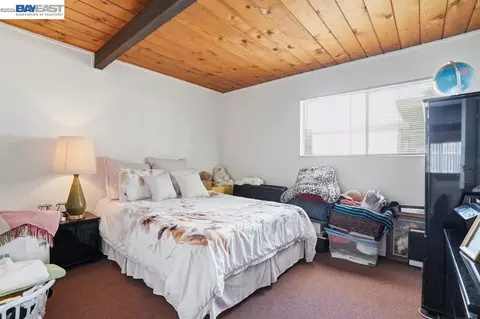 Bedroom - 1486 Marclair Dr, Concord, CA 94521 photo 5 of 6