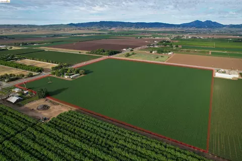 25685 Marsh Creek Rd, Brentwood, CA 94513