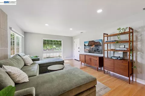 168 Albatross Ave, Livermore, CA 94550