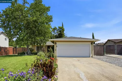 142 Plymouth Ct, Vacaville, CA 95687